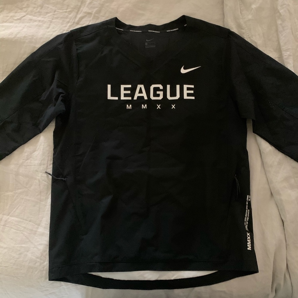 NIKE BASEBALL PULL OVER